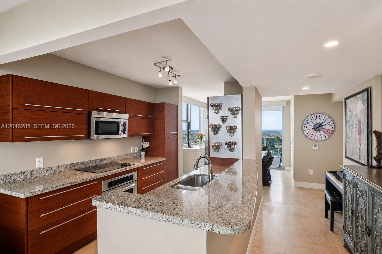 2641 North Flamingo Road, Unit 2308 Plantation, FL 33323 - Photo 4 of 39