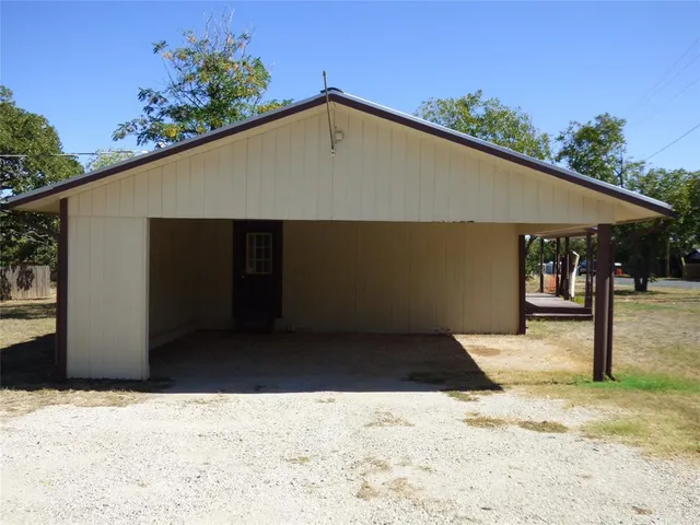 $148,500 | 103 South Oaklawn Avenue, Eastland, TX 76448