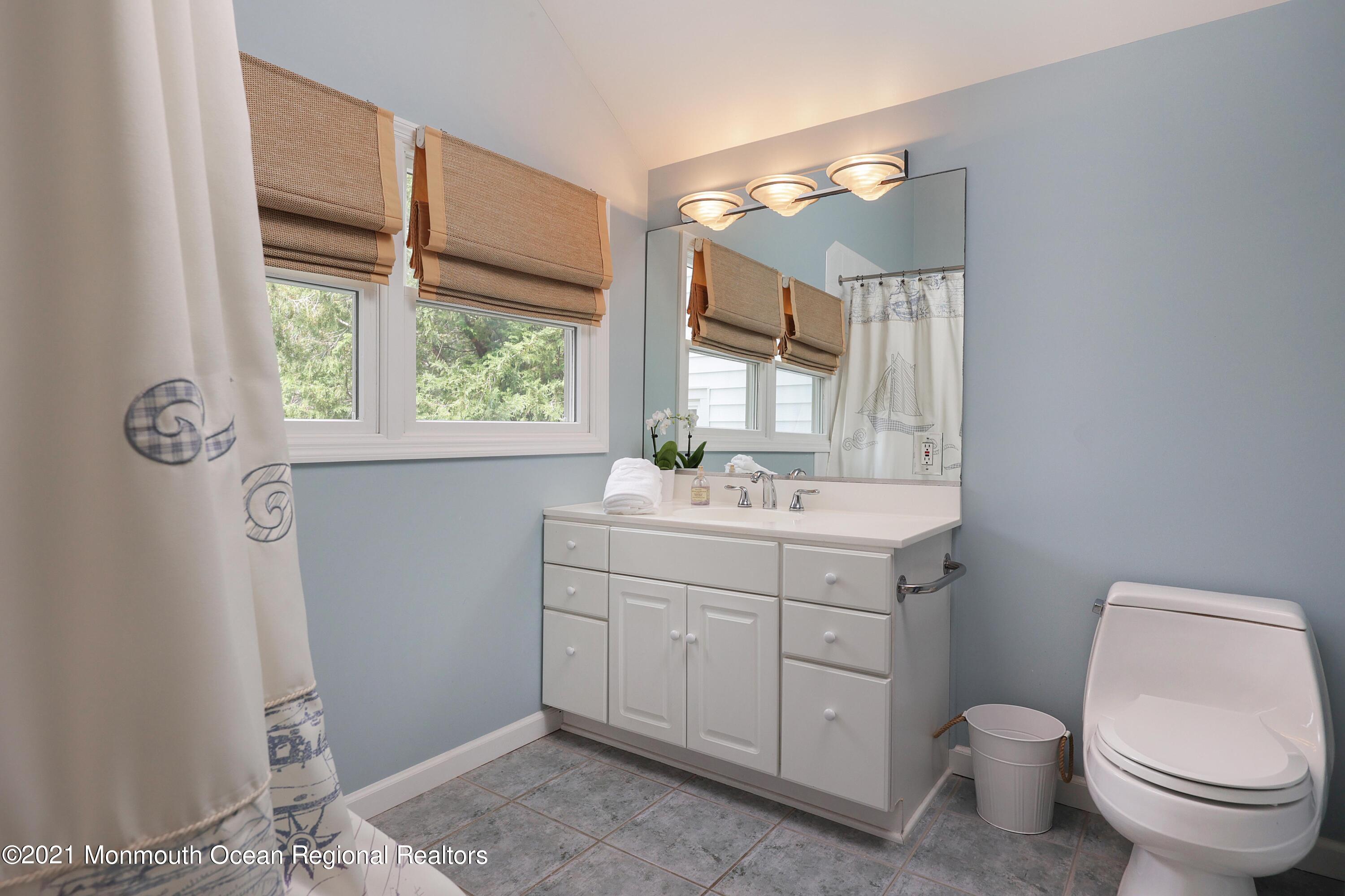 85 Harvard Road Fair Haven, NJ 07704 - Photo 22 of 39 758A9569