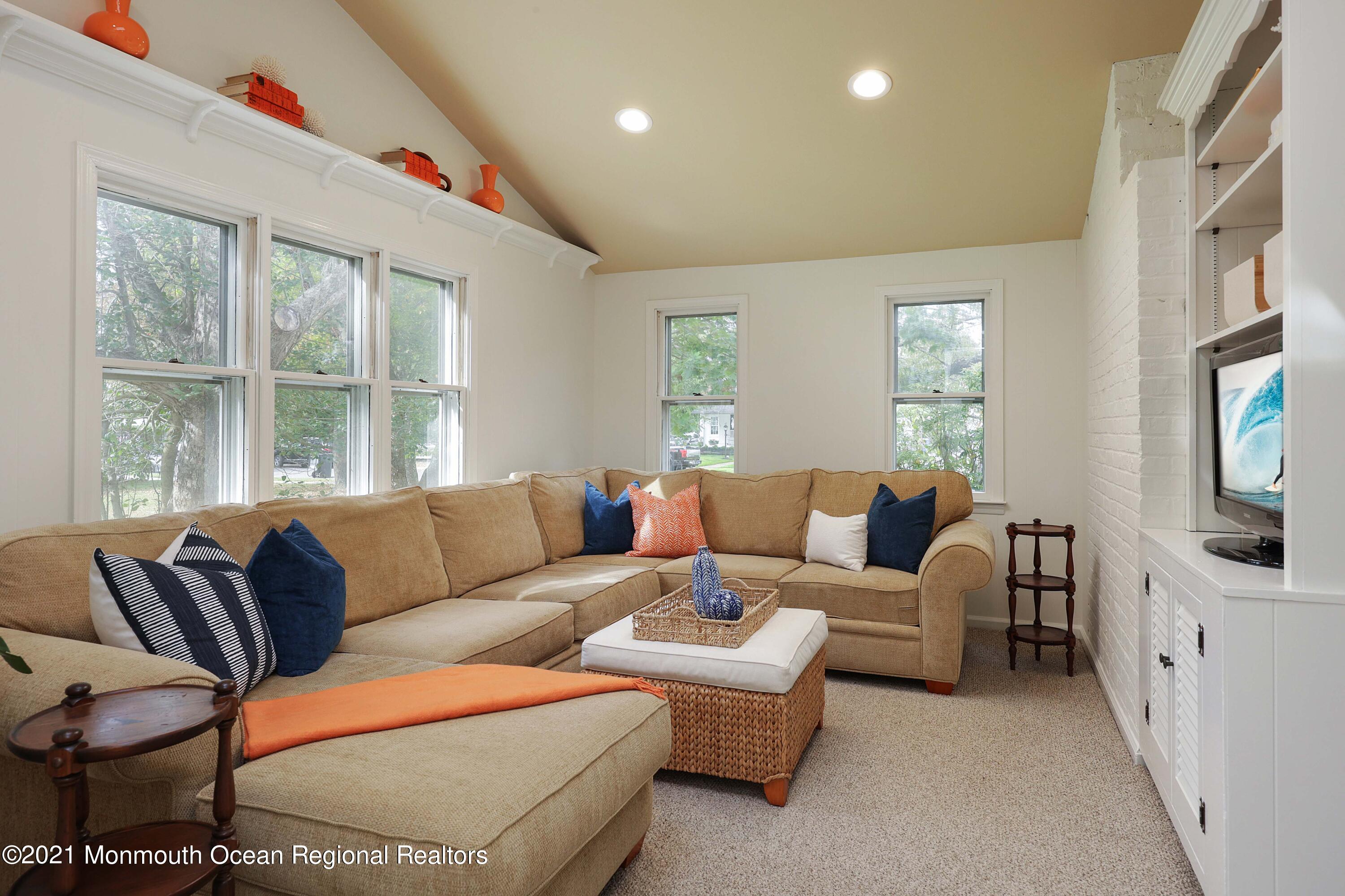 85 Harvard Road Fair Haven, NJ 07704 - Photo 8 of 39 758A9394