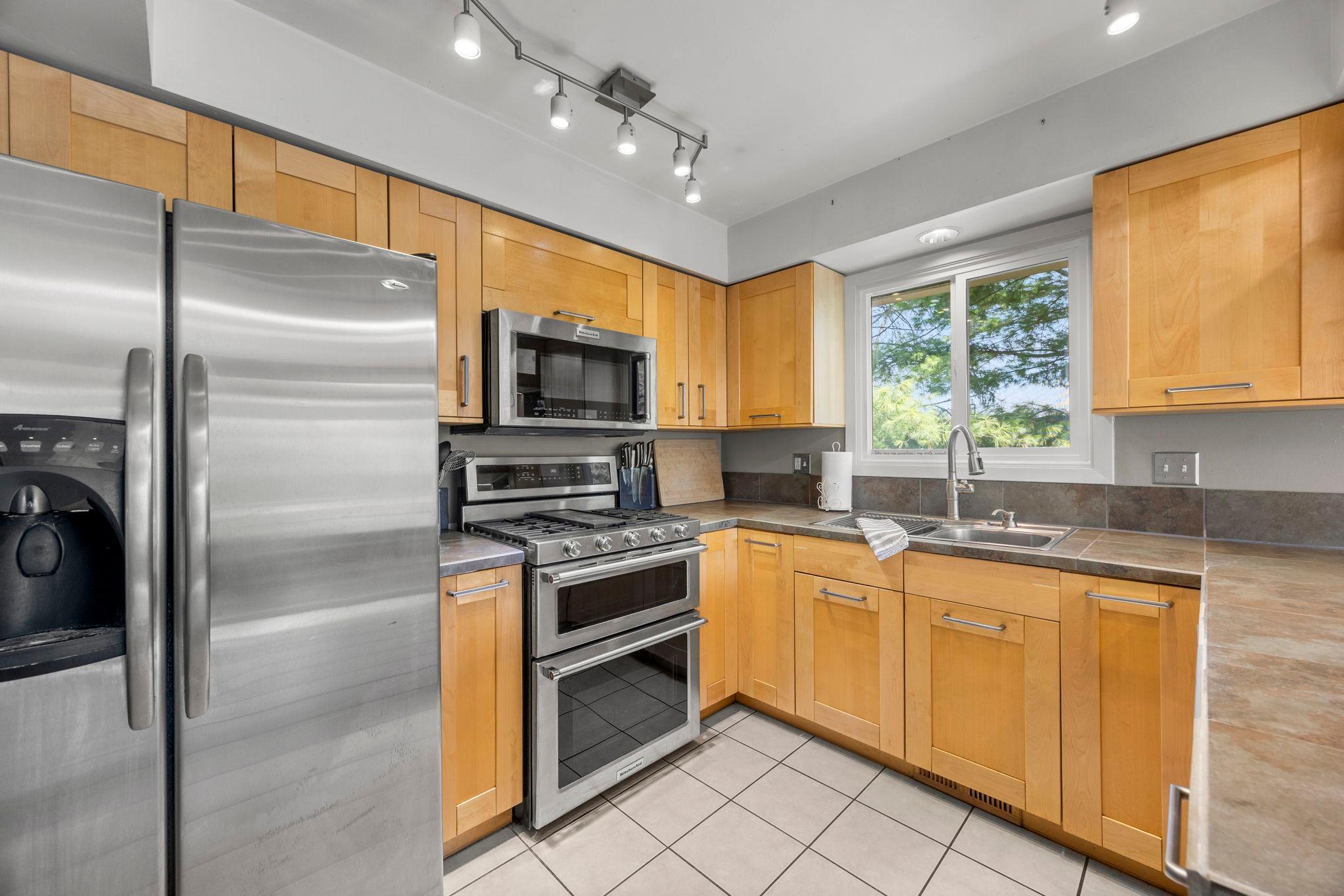 650 Gramsie Road Shoreview, MN 55126 - Photo 15 of 68