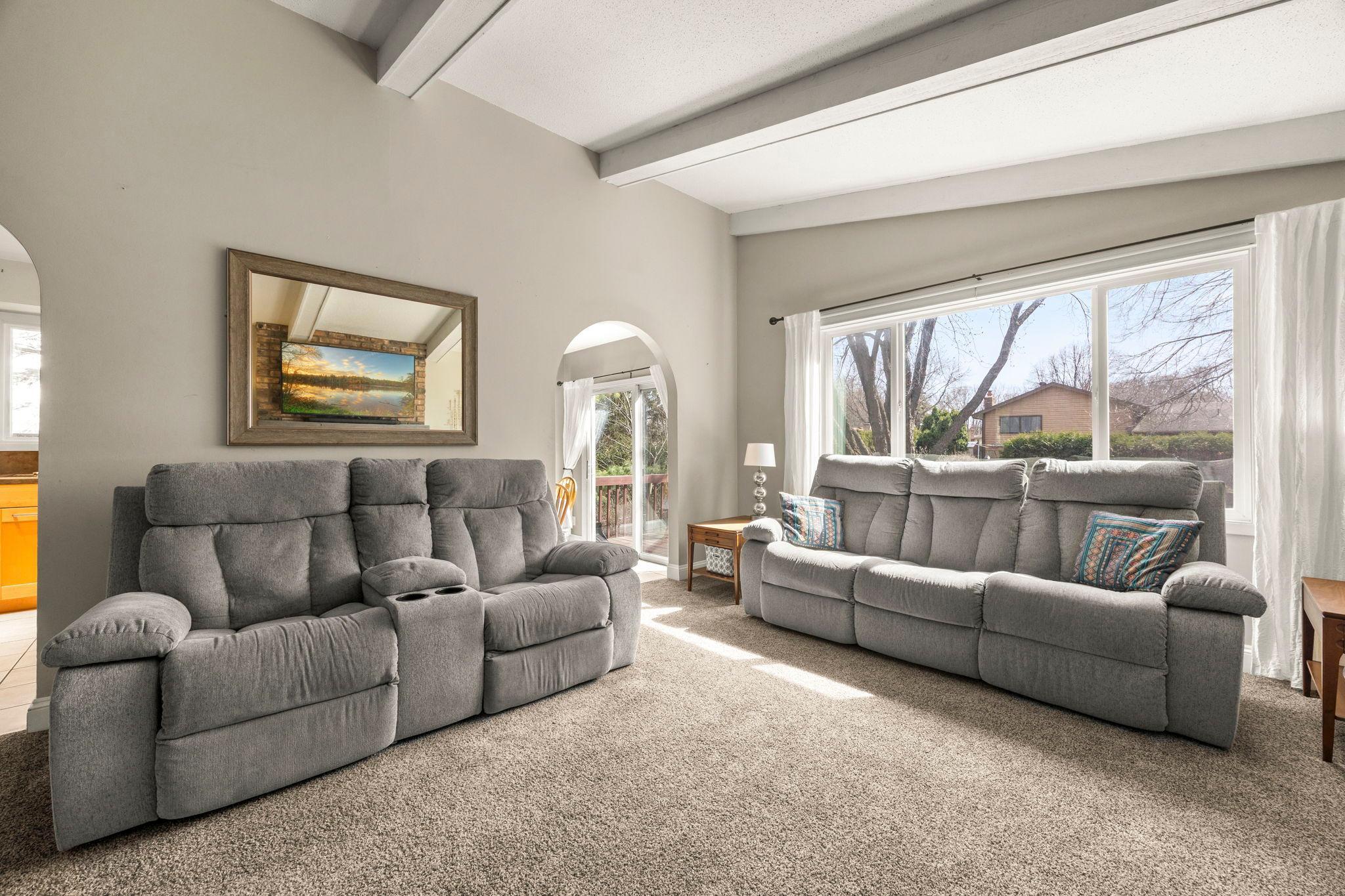 650 Gramsie Road Shoreview, MN 55126 - Photo 7 of 68