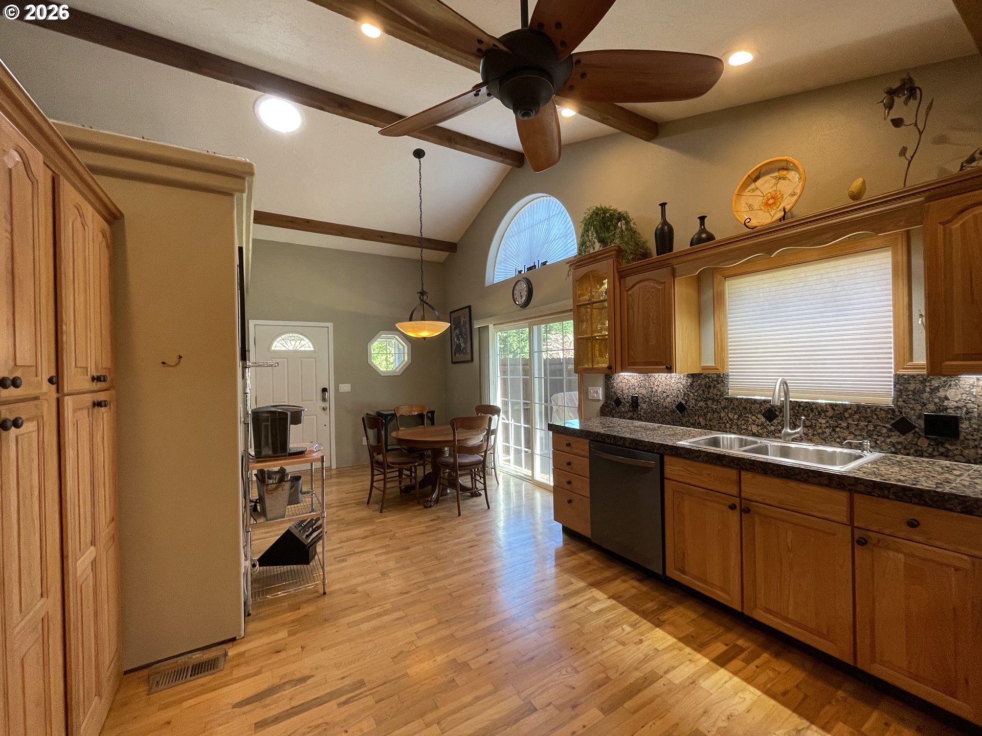 31601 Southeast Lawrence Road Estacada, OR 97023 - Photo 8 of 37 Kitchen