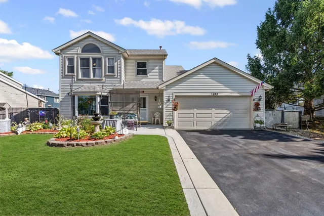 $359,000 | 1549 Hollytree Lane, Crystal Lake, IL 60014