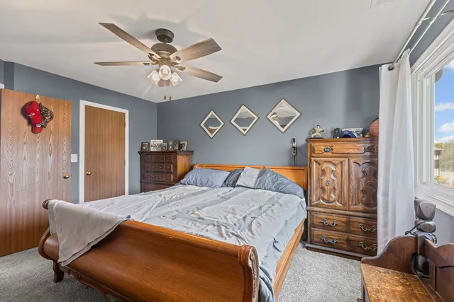 $359,000 | 1549 Hollytree Lane, Crystal Lake, IL 60014