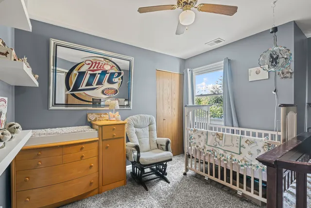 $359,000 | 1549 Hollytree Lane, Crystal Lake, IL 60014