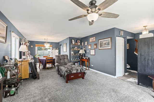 $359,000 | 1549 Hollytree Lane, Crystal Lake, IL 60014