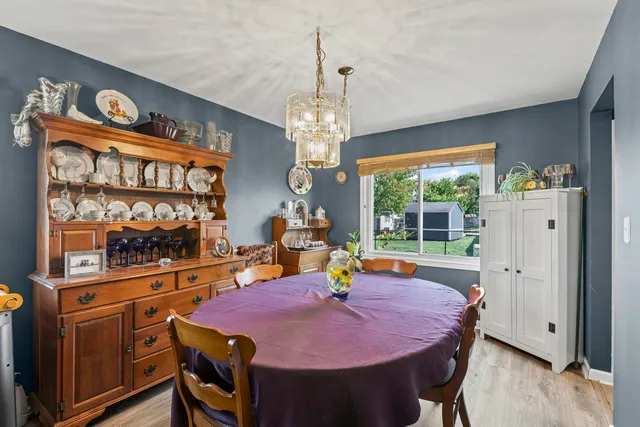 $359,000 | 1549 Hollytree Lane, Crystal Lake, IL 60014