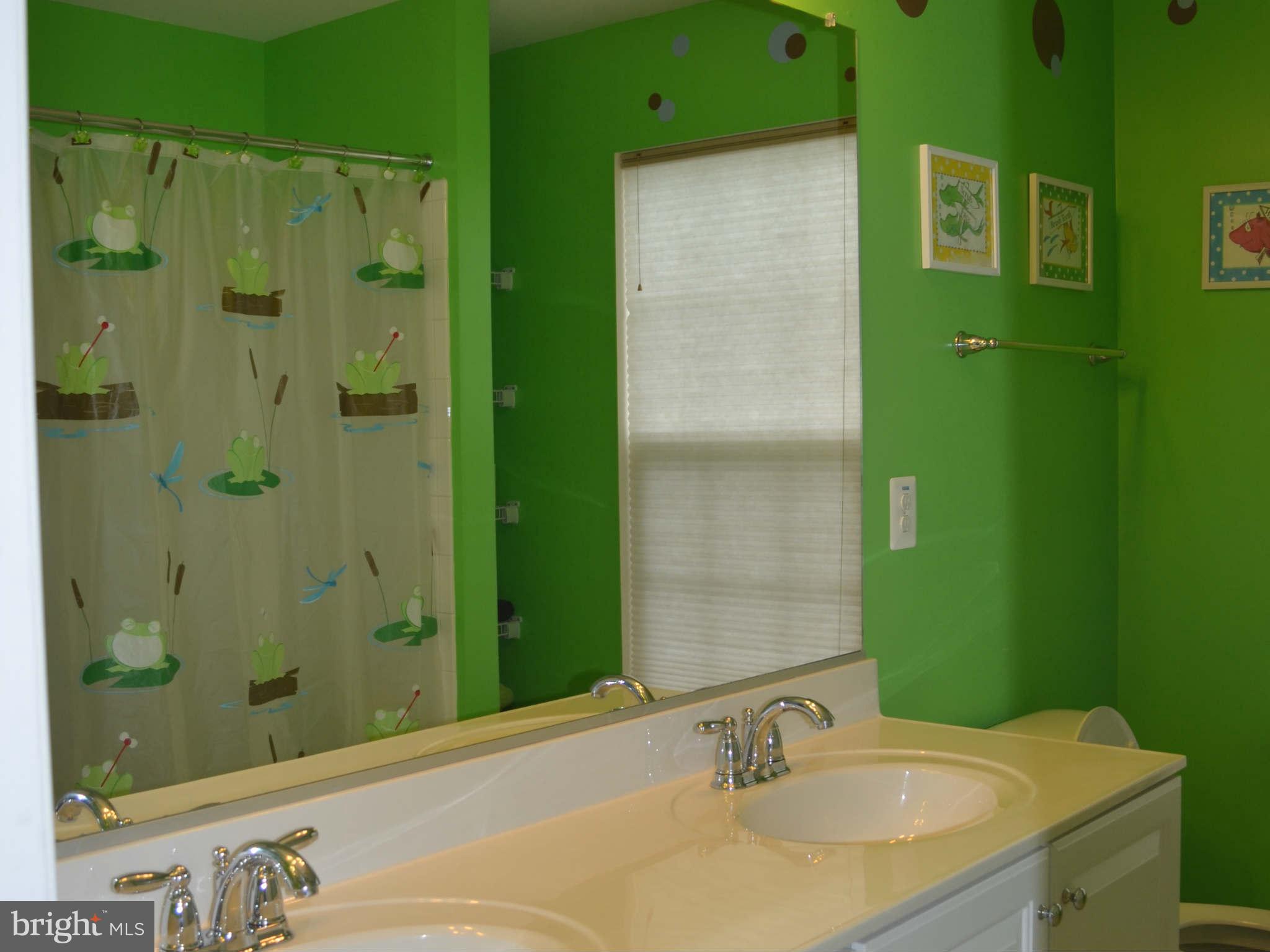 2301 Pomander Road Baltimore, MD 21209 - Photo 18 of 28 Bath