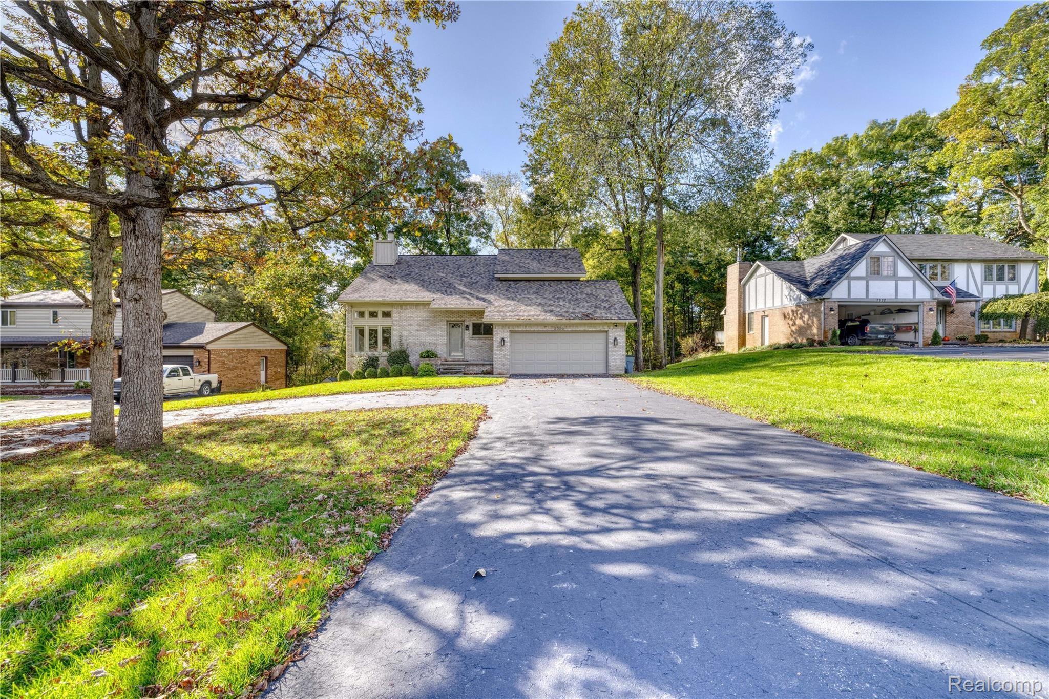 2356 Hiller Road West Bloomfield, MI 48324 - Photo 3 of 30 FrontStreetView.jpg