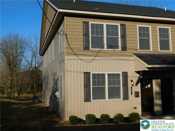 $2,300 | 25 John Alley, Coopersburg, PA 18036