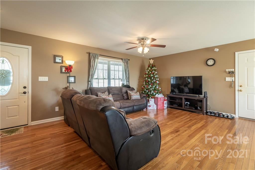 2175 Shady Grove Road Connelly Springs, NC 28612 - Photo 5 of 18 Gallery Image 5