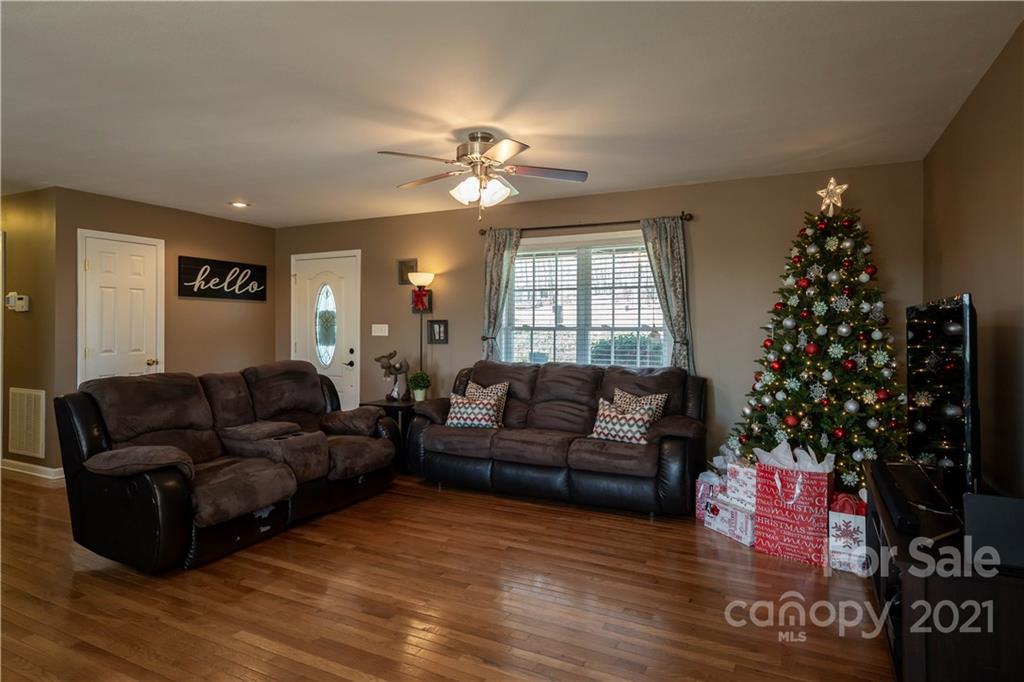 2175 Shady Grove Road Connelly Springs, NC 28612 - Photo 6 of 18 Gallery Image 6