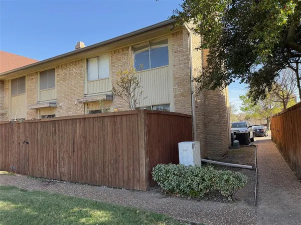 $2,200 | 2602 Custer Parkway, Unit D, Richardson, TX 75080