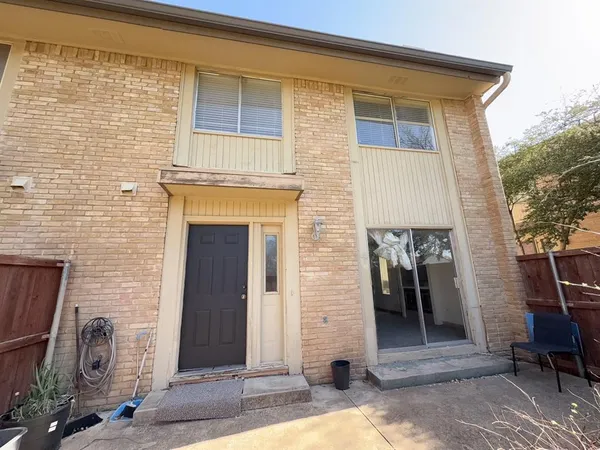 $2,090 | 2602 Custer Parkway, Unit D, Richardson, TX 75080