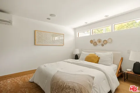 $1,099,000 | 3305 Hillock Drive, Los Angeles, CA 90068