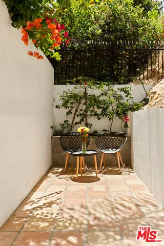 a view of a outdoor space