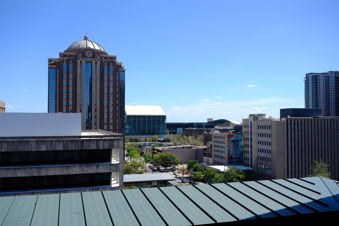 201 Main Street, Unit 6G Houston, TX 77002 - Photo 11 of 14