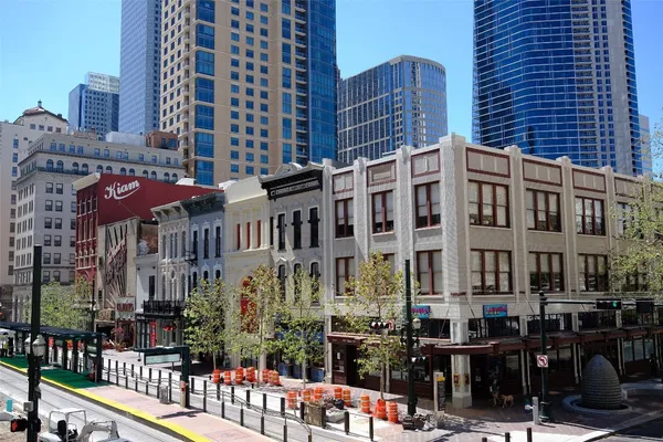 $2,700 | 201 Main Street, Unit 6G, Houston, TX 77002