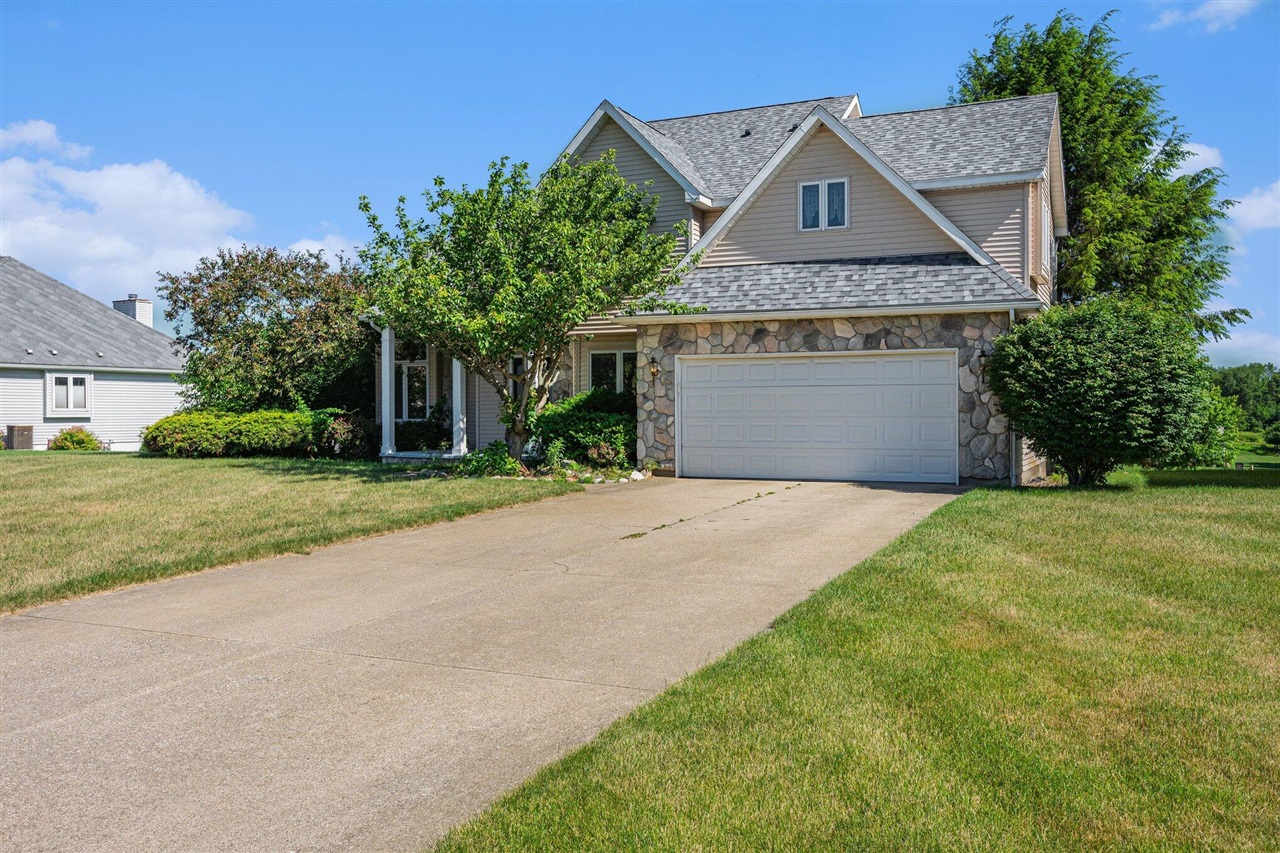 14 Blue Stone Ridge Battle Creek, MI 49014 - Photo 2 of 33