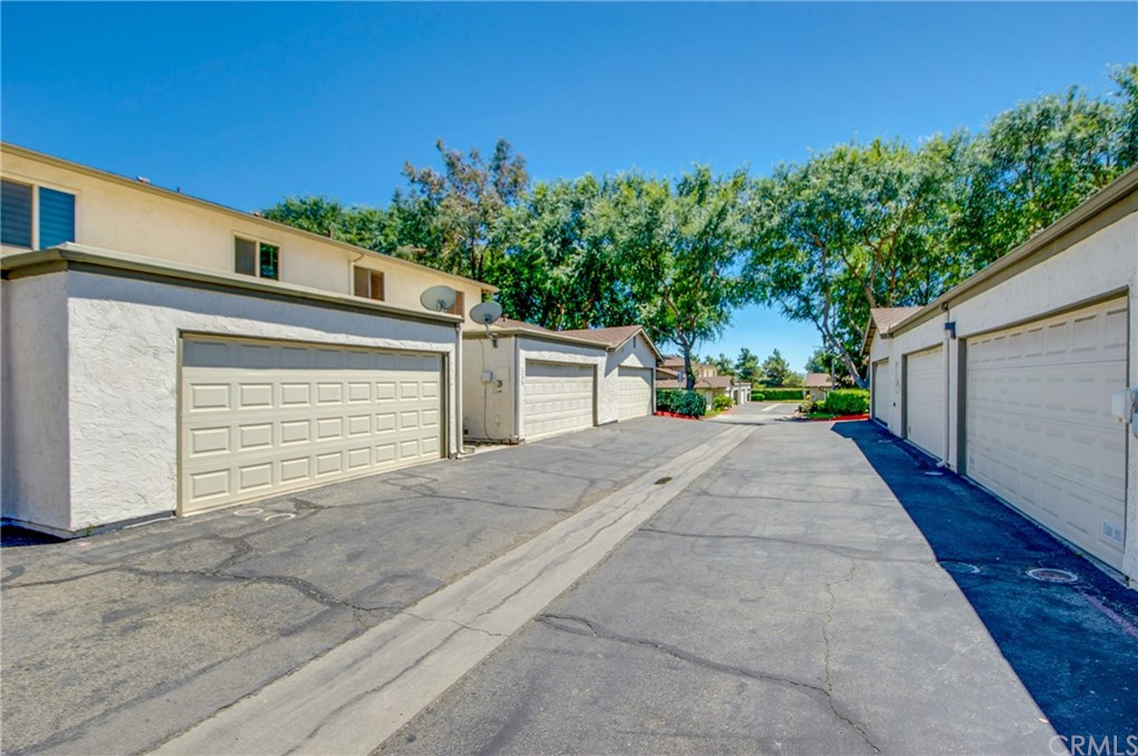 513 D Street, Unit 53 Upland, CA 91786 - Photo 21 of 25 a view of a back yard of the house