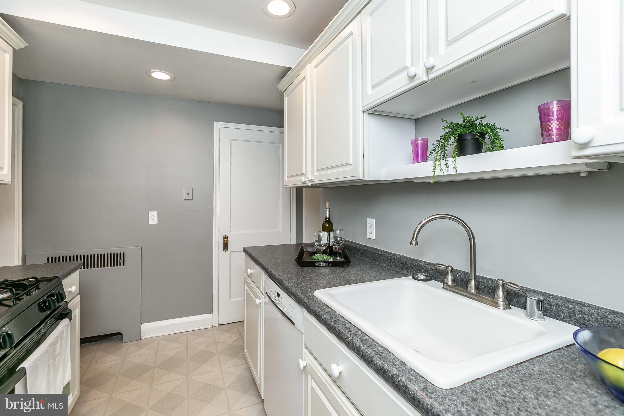 815 Olmstead Road Baltimore, MD 21208 - Photo 14 of 43