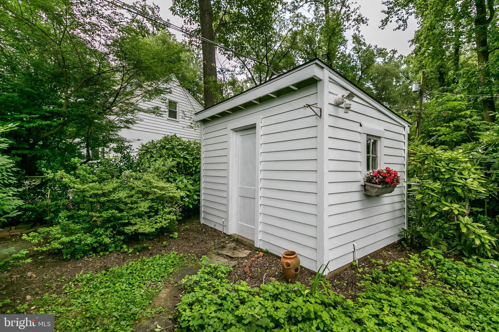 815 Olmstead Road Baltimore, MD 21208 - Photo 36 of 43