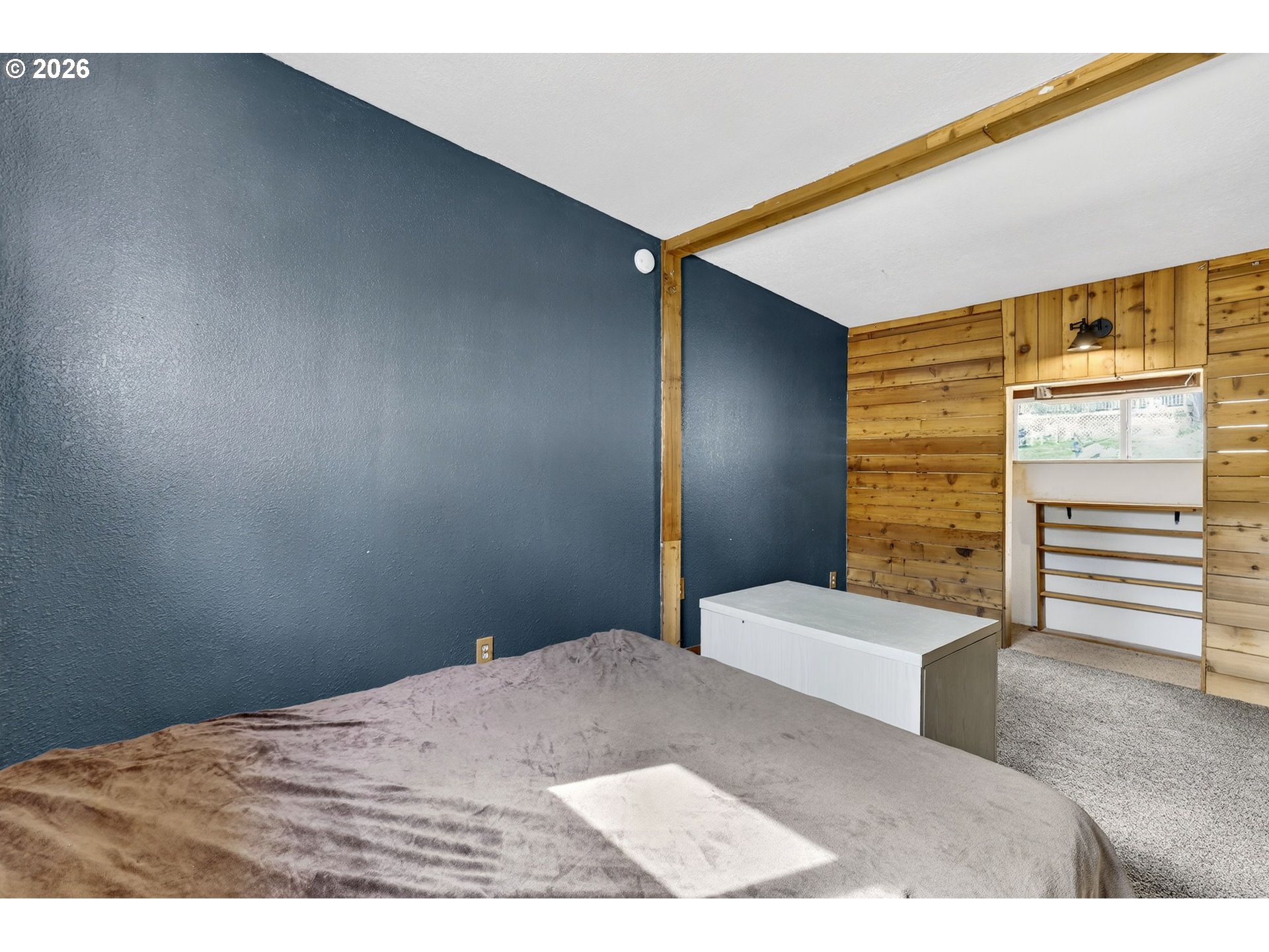 72 Brunning Road Stevenson, WA 98648 - Photo 28 of 47 a bedroom with a bed and a cabinets