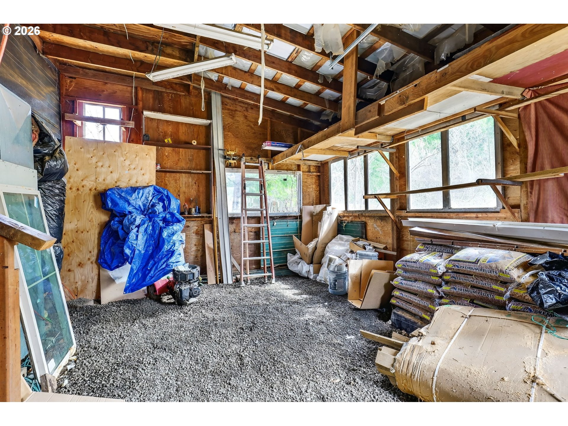 72 Brunning Road Stevenson, WA 98648 - Photo 34 of 47 a view of gym equipment and a garage