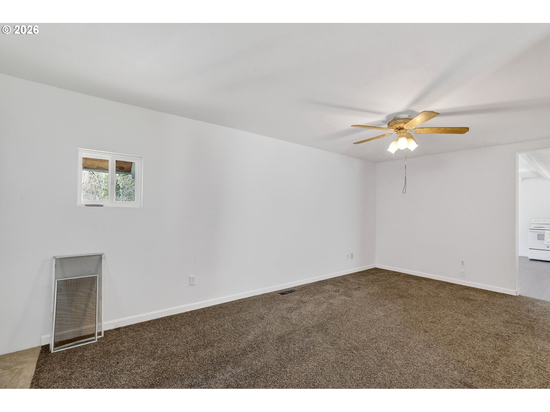 72 Brunning Road Stevenson, WA 98648 - Photo 9 of 47 a view of a room with a ceiling fan