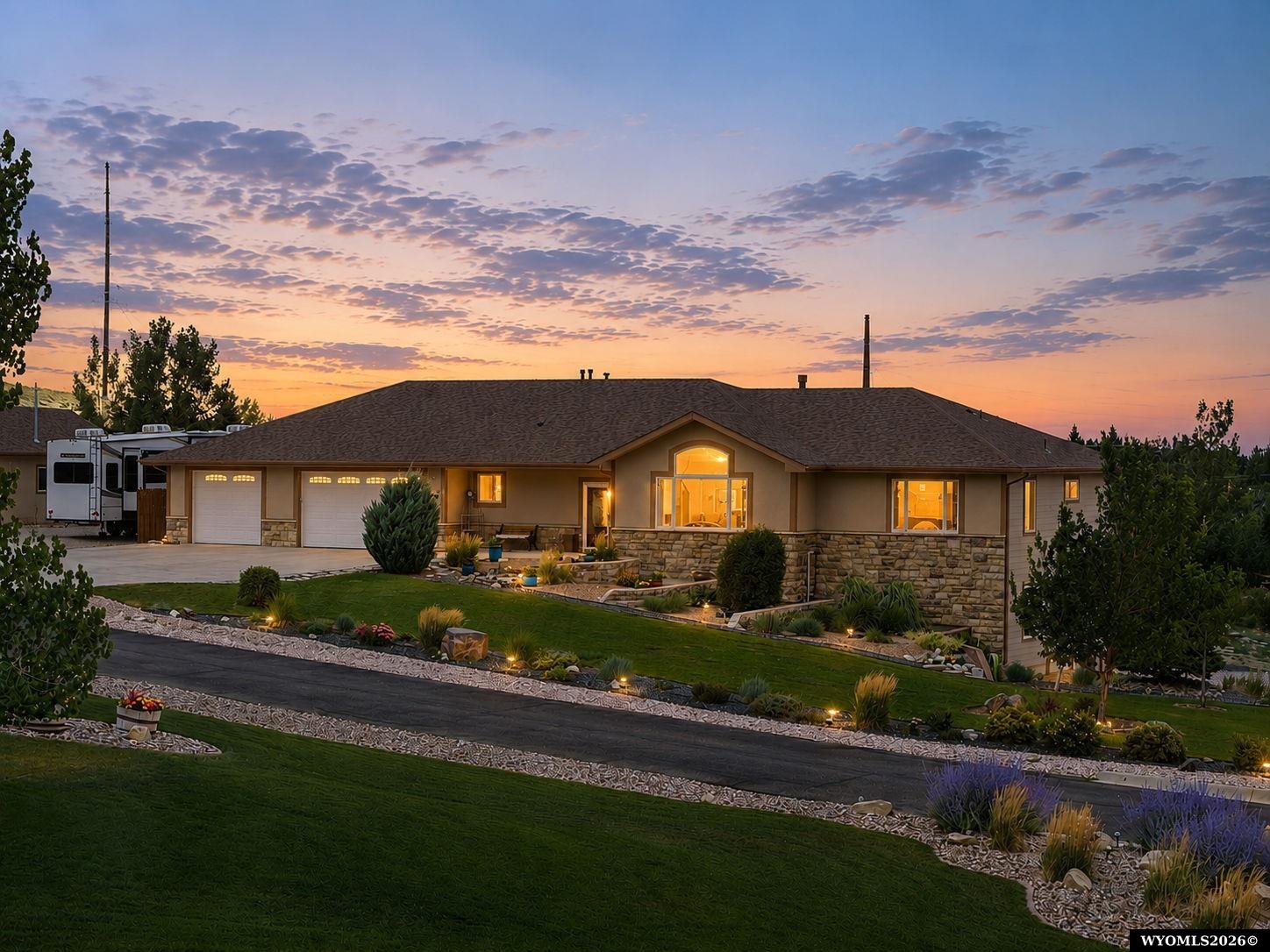 4820 South Valley Road Casper, WY 82604 - Photo 4 of 39 Gallery Image 4