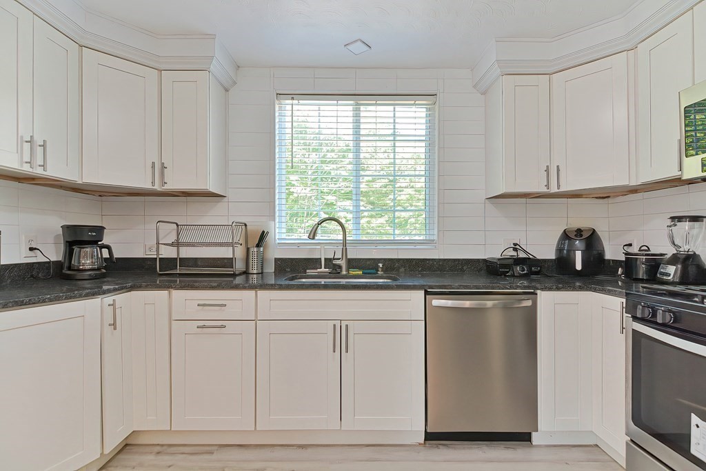60 Edmands Road Framingham, MA 01701 - Photo 4 of 42