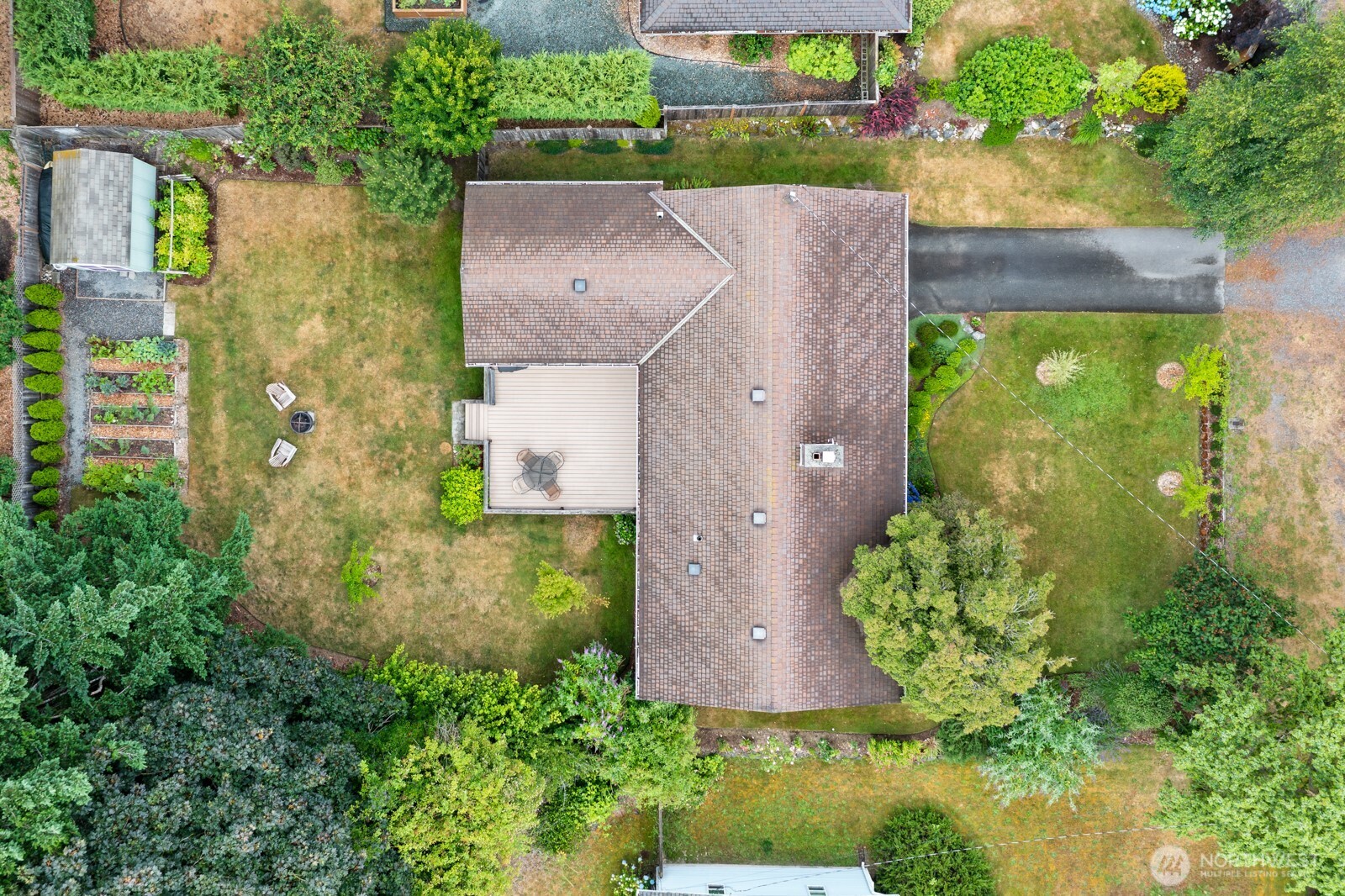 8915 218th Street Southwest Edmonds, WA 98026 - Photo 36 of 39