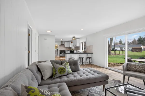 $349,000 | 837 Thorntree Boulevard, Jackson, MI 49203