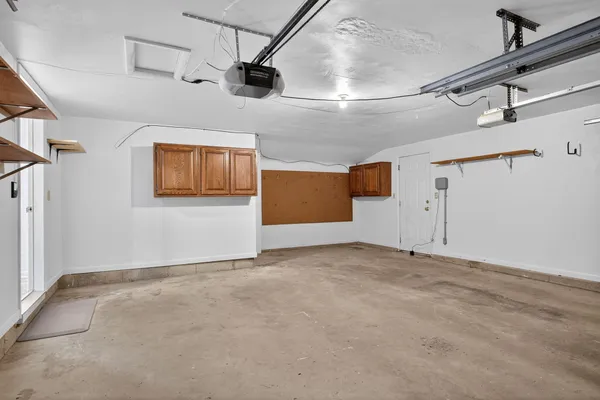 $349,000 | 837 Thorntree Boulevard, Jackson, MI 49203