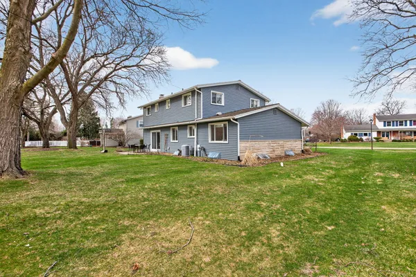 $349,000 | 837 Thorntree Boulevard, Jackson, MI 49203