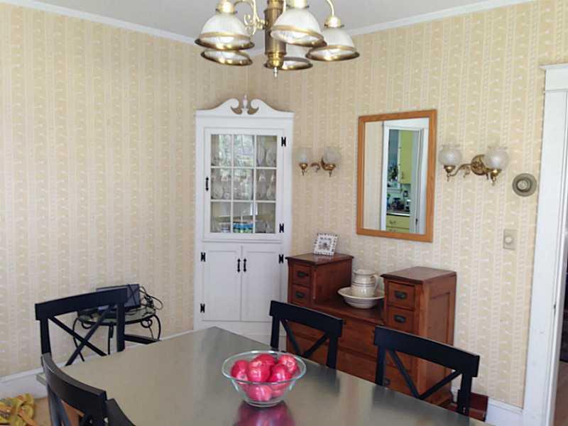 18 Plaisted Street Bangor, ME 04401 - Photo 6 of 19 Dining Room.