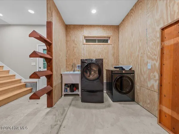 $850,000 | 1050 Lakebay Road, Vass, NC 28394