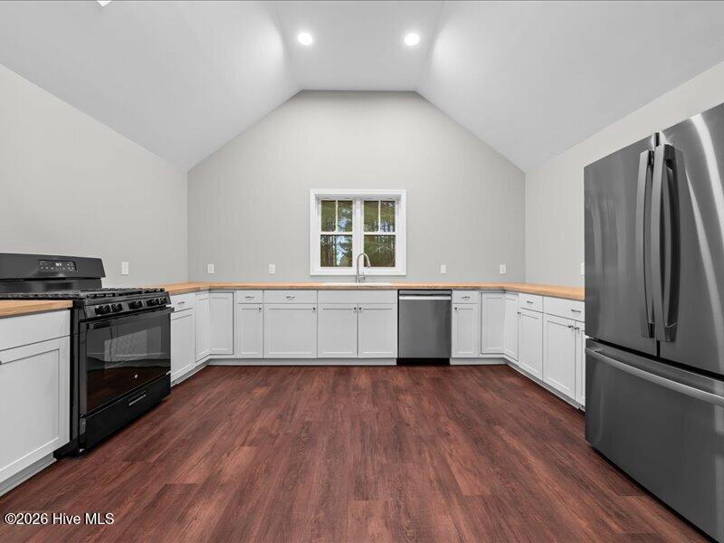 1050 Lakebay Road Vass, NC 28394 - Photo 18 of 33 14-DSC03385