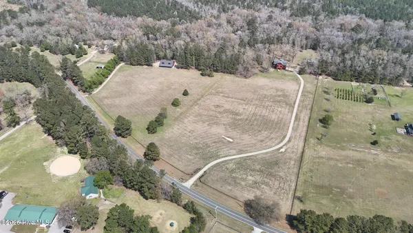 $850,000 | 1050 Lakebay Road, Vass, NC 28394