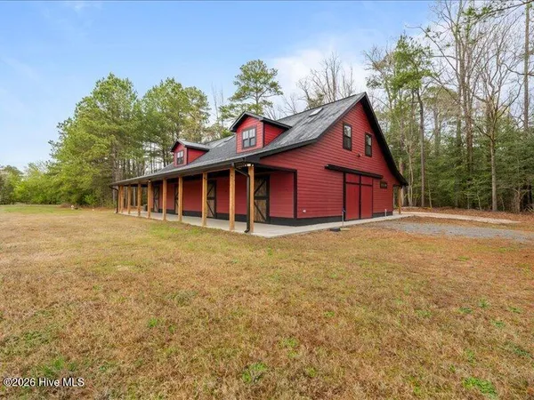 $850,000 | 1050 Lakebay Road, Vass, NC 28394