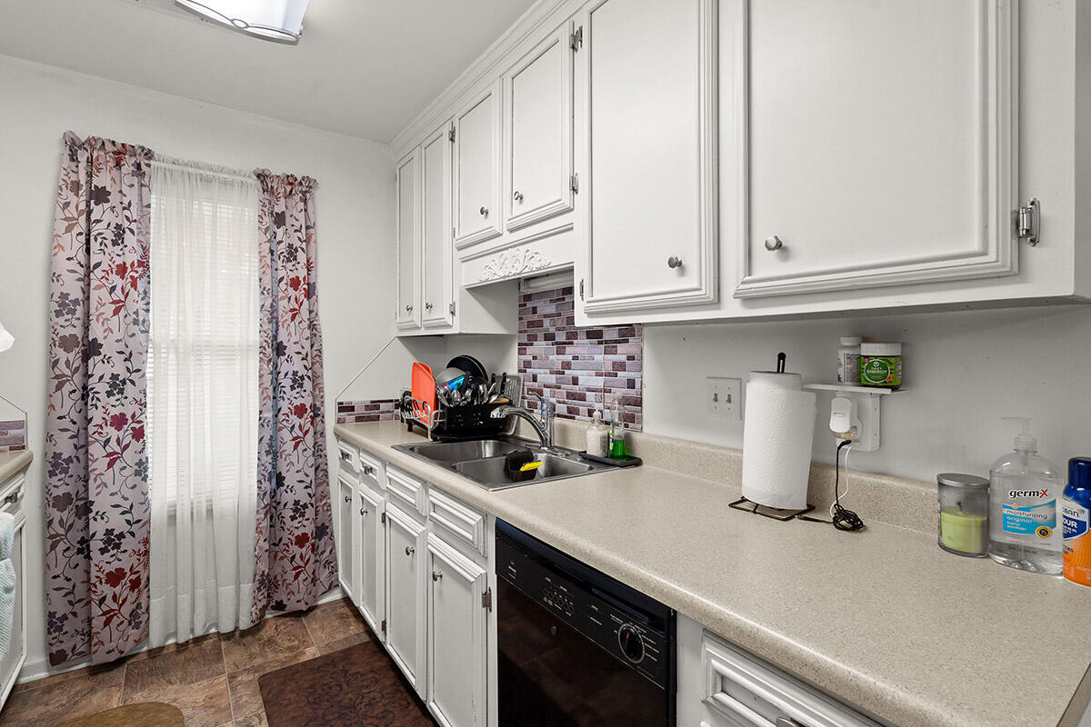 107 Wheeler Road Summerville, SC 29486 - Photo 13 of 25 13