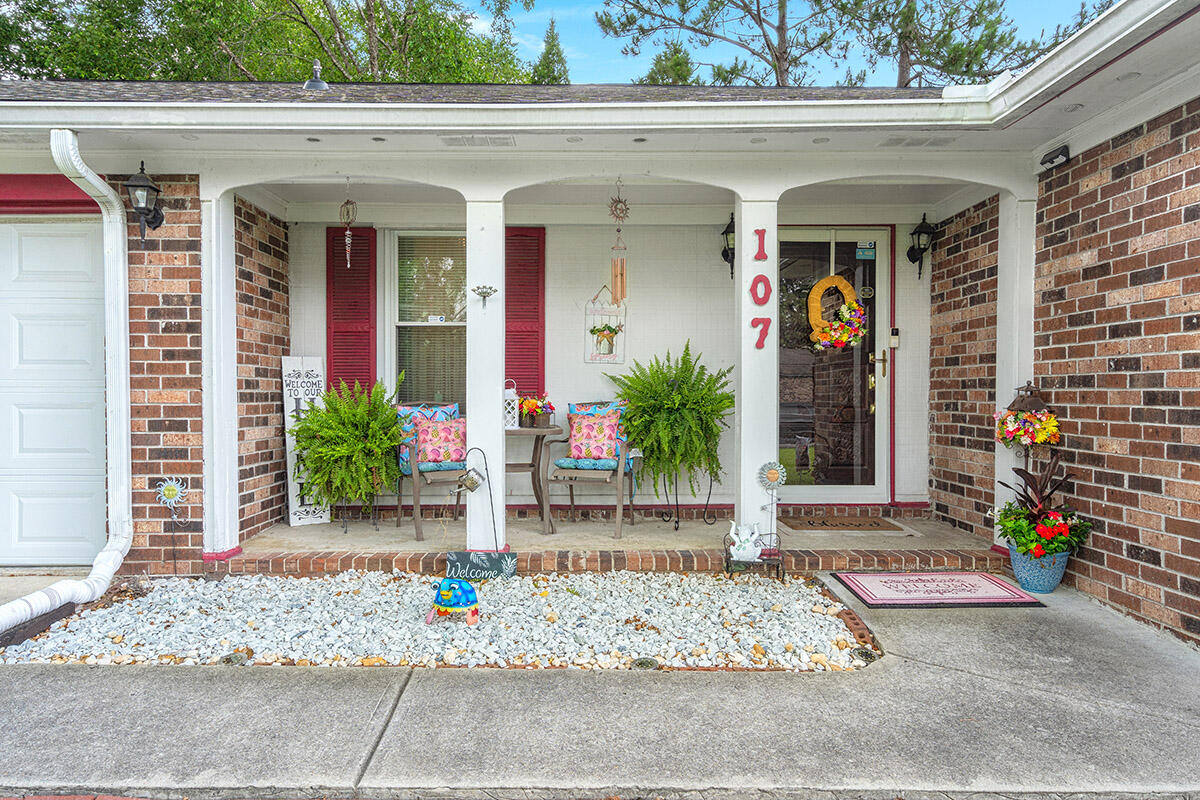 107 Wheeler Road Summerville, SC 29486 - Photo 3 of 25 3