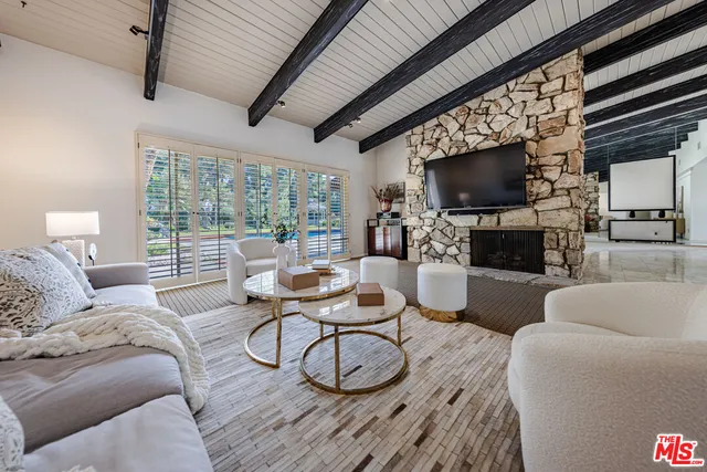 $1,649,900 | 12324 Kenny Drive, Granada Hills, CA 91344