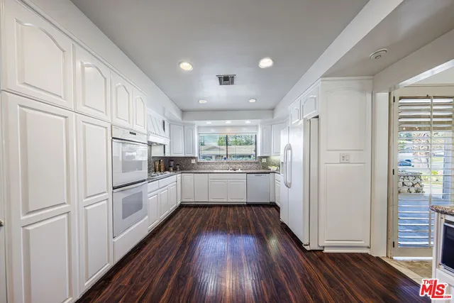 $1,649,900 | 12324 Kenny Drive, Granada Hills, CA 91344