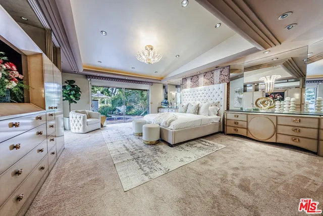 $1,649,900 | 12324 Kenny Drive, Granada Hills, CA 91344