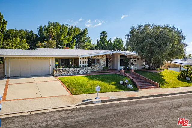 $1,649,900 | 12324 Kenny Drive, Granada Hills, CA 91344