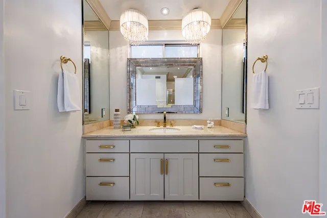 $1,649,900 | 12324 Kenny Drive, Granada Hills, CA 91344