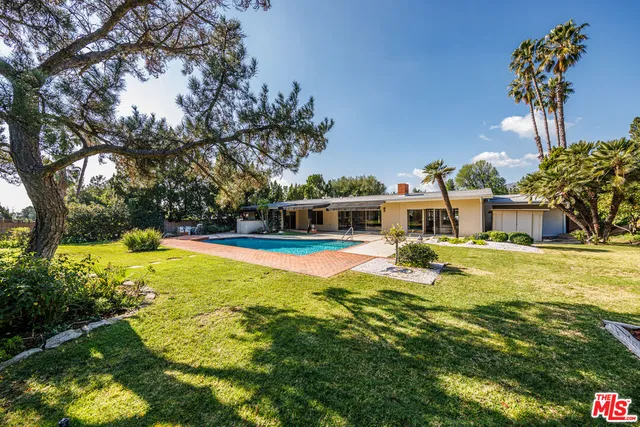 $1,649,900 | 12324 Kenny Drive, Granada Hills, CA 91344