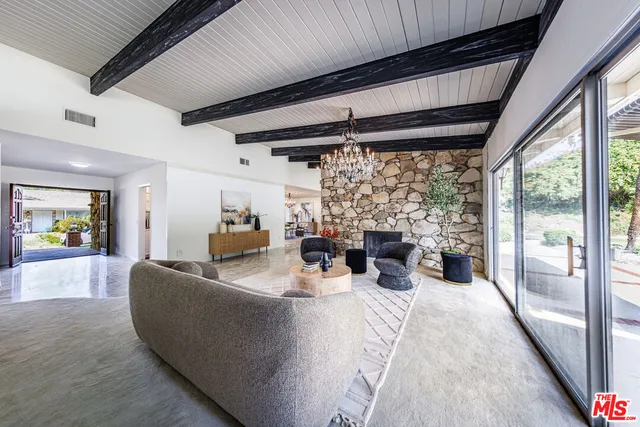 $1,649,900 | 12324 Kenny Drive, Granada Hills, CA 91344